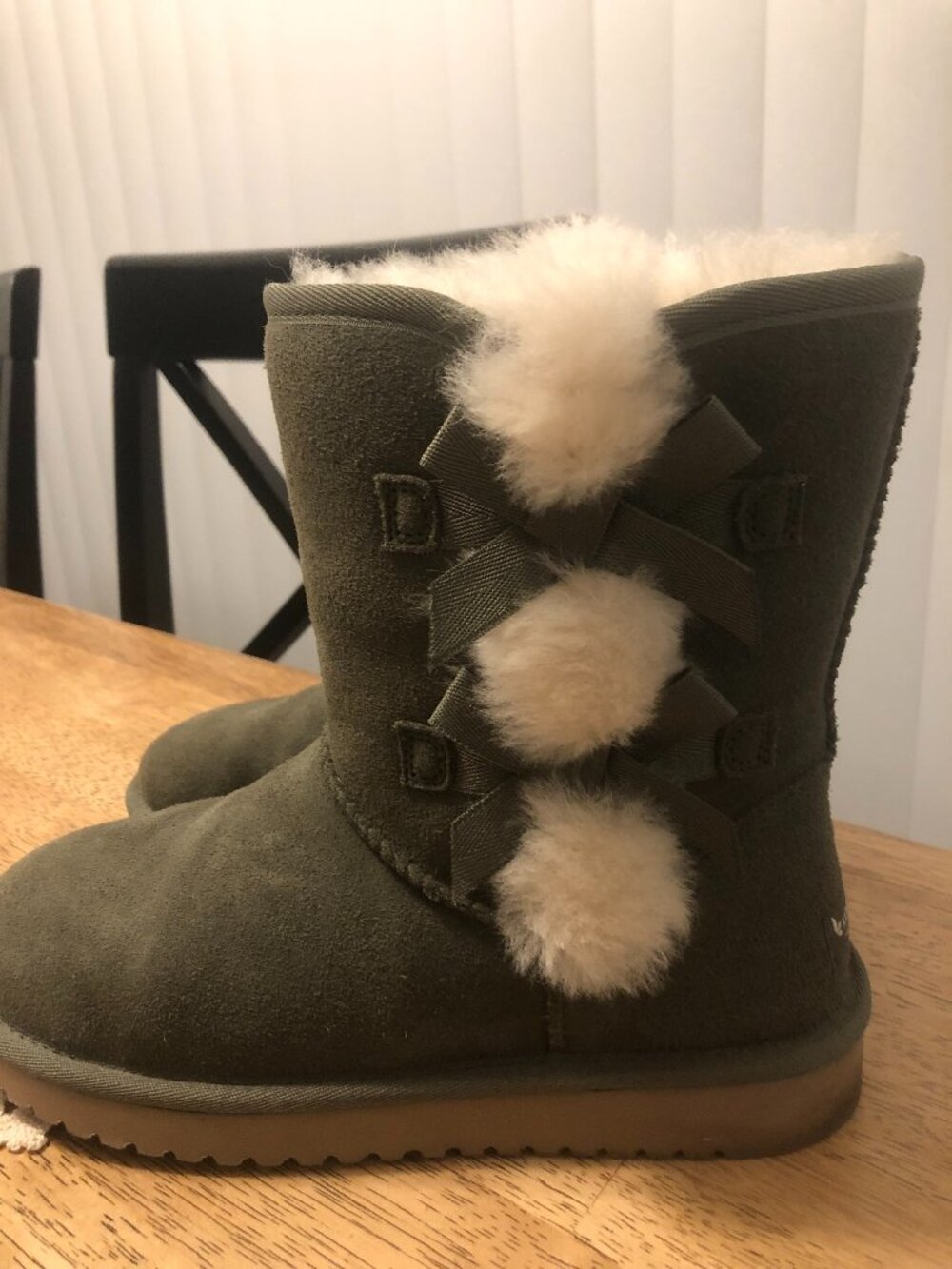 Koolaburra Olive Green Shearling Boots Size 7